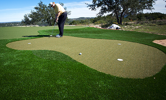 image of putting over tiers golf game